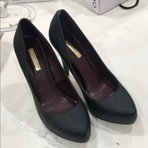 BCBG pumps